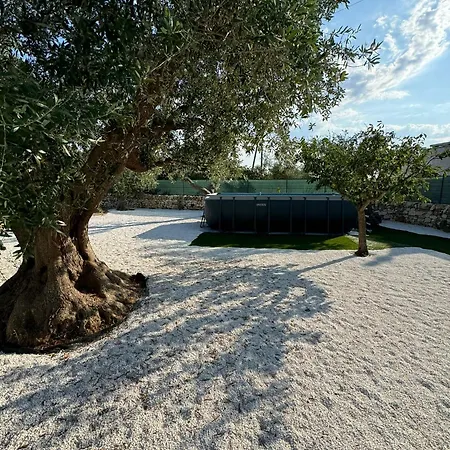 Trullo Gnoffa * La Correggia